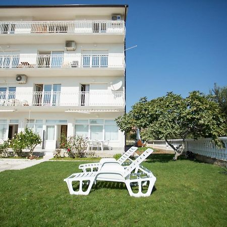 Beach Studio Apartment Ivana Kastela Exterior photo